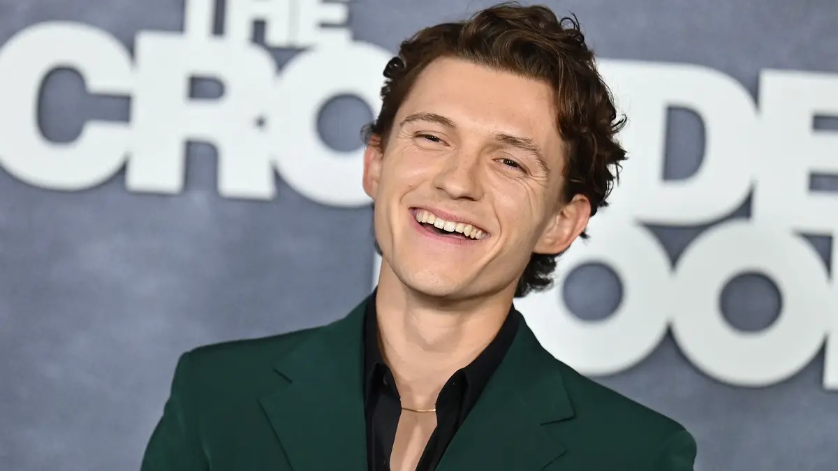 TOM HOLLAND