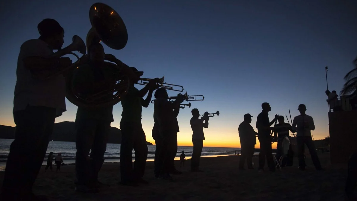 Mazatlán: Hoteleros buscan prohibir bandas musicales en zona turística