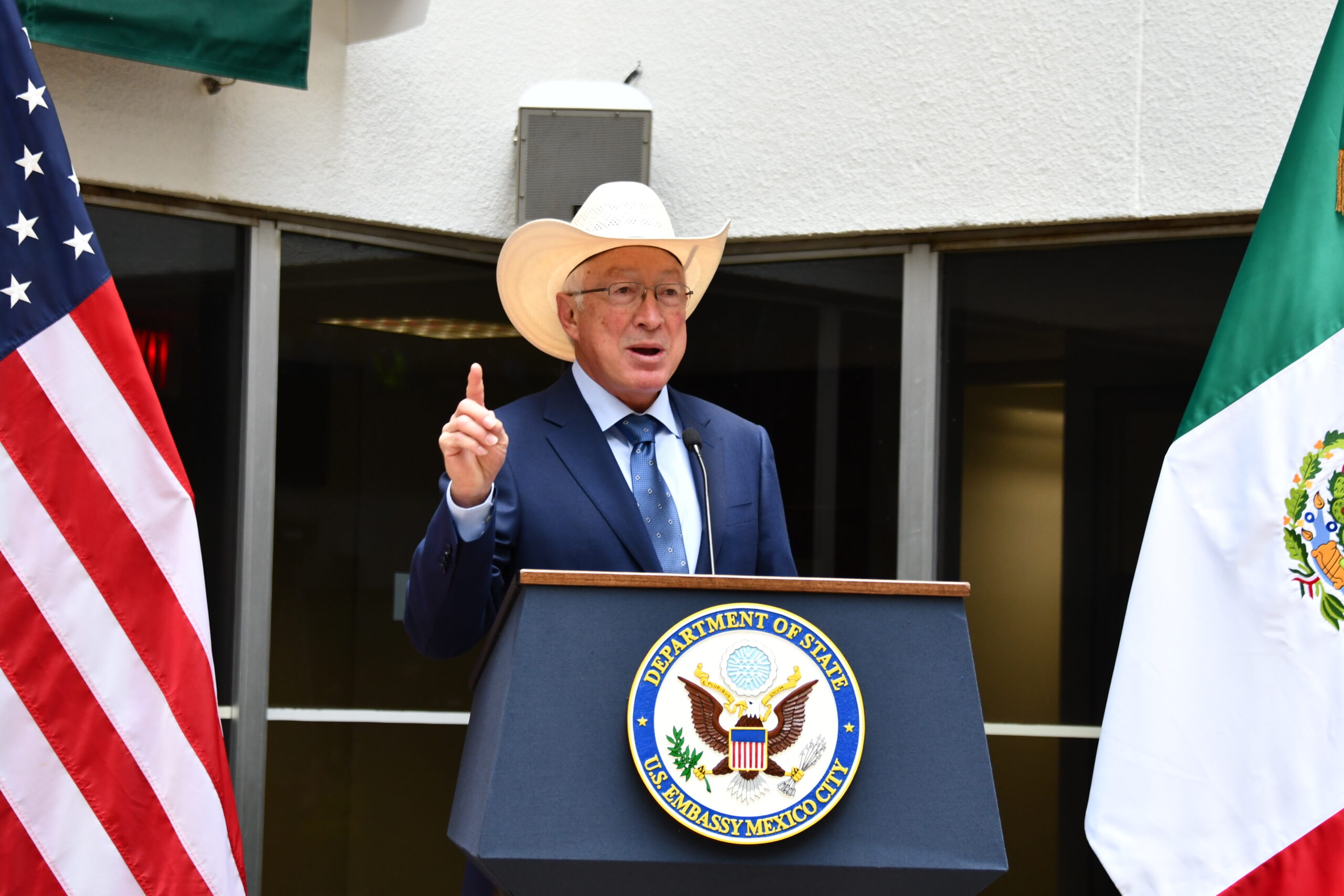 KEN SALAZAR