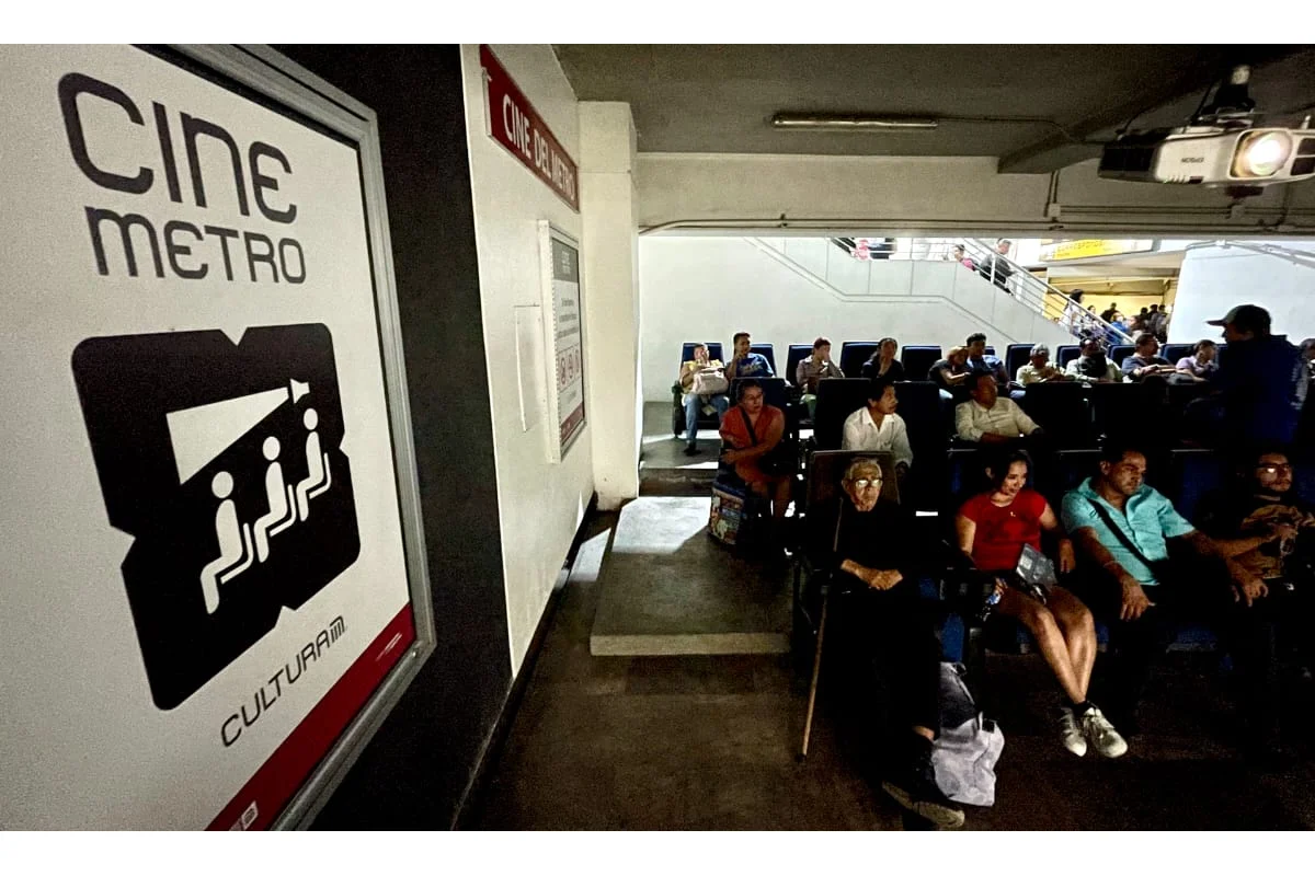 Cine en el Metro llega a la Estación Zapata de la Línea 12 y 3