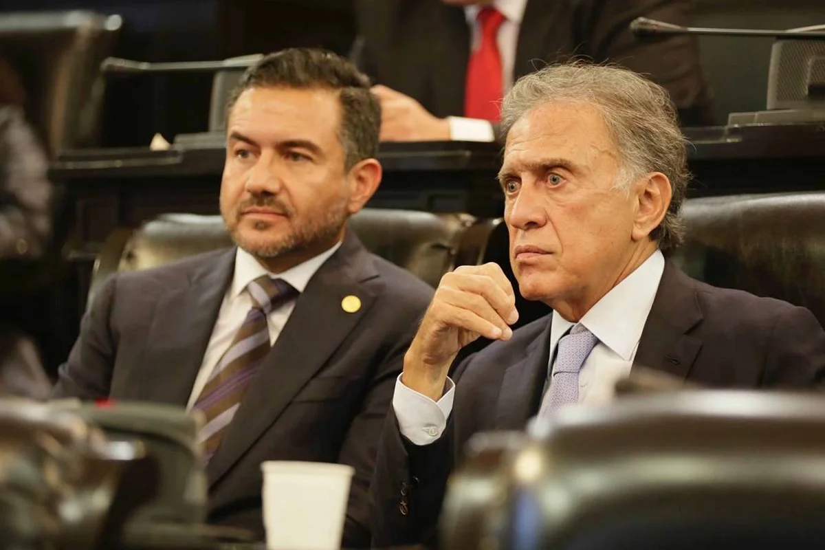 PAN expulsa a Yunes Márquez y Yunes Linares tras votar a favor de la reforma judicial