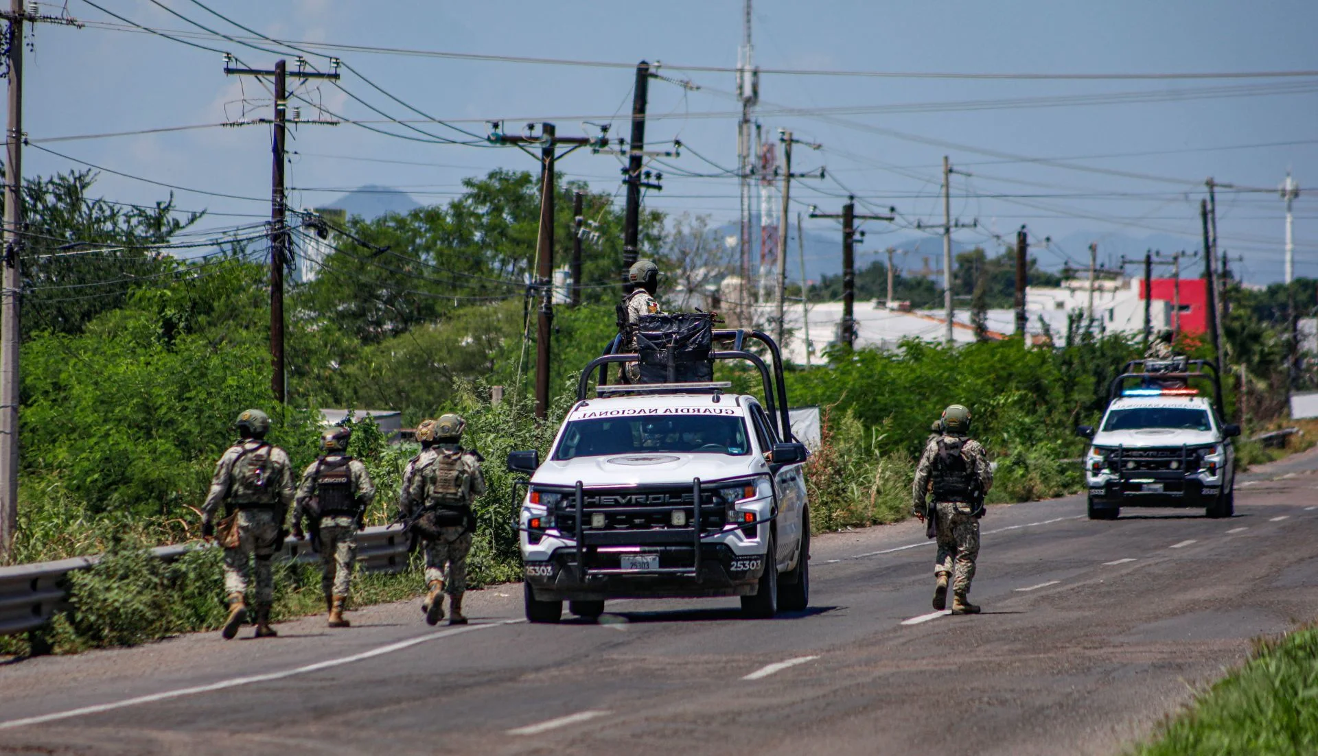 Violencia en Sinaloa continúa: Reportan 10 muertos y hallazgo de fosa clandestina